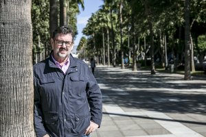 Rafael Esteban, portavoz de Izquierda Unida durante la entrevista.