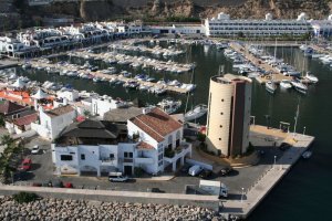 Imagen del Puerto Deportivo de Aguadulce.