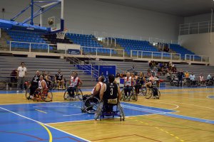 Una jugada del partido.