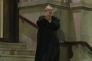 Un cámara de Antena 3 captó la imagen.