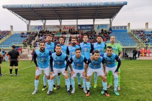 El once del Club Deportivo El Ejido ayer en el campo del Don Benito.