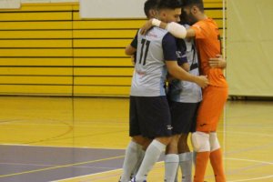 Los jugadores celestes celebrando uno de los goles.