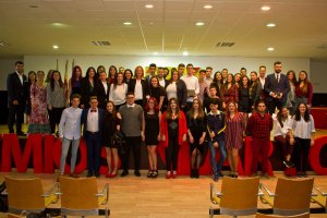 Foto de familia al finalizar el acto.