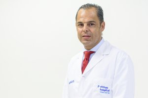 Dr. Marco Antonio Sicilia, Cirujano Maxilofacial y Oral en Vithas Instituto Dental.