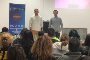 Un momento de la charla.