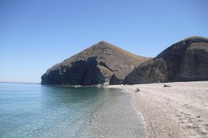 La Playa de los Muertos, considerada la mejor de España (aunque no para todo el mundo).