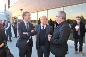 Eduardo Baamonde, Antonio Pérez Lao y Pedro M. de la Cruz, director de La Voz.
