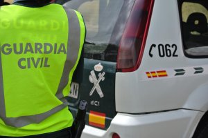 La Guardia Civil acudió al domicilio tras el aviso de los niños.