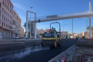 Trabajos de asfaltado en la Carretera Sierra Alhamilla, ayer