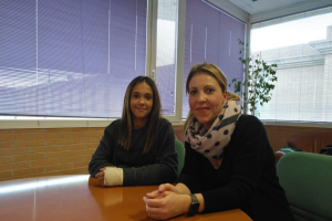 La concejala ejidense con la campeona.