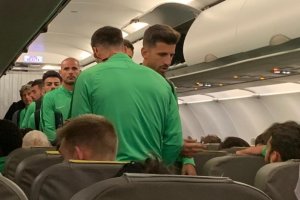 Los rojiblancos viajaron en avión tanto en la ida como en la vuelta.