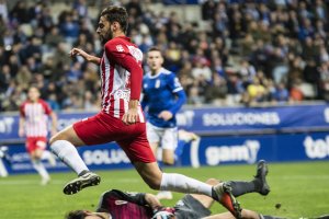 Iván Martos se estrena a lo grande con el Almería.