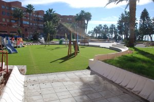 Las acciones incluyen desde el restaurado de pavimentos hasta el reparado de desperfectos, una zona ajardinada y una amplia red de riego.