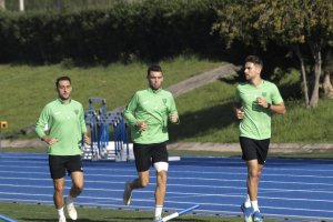 Aguza, Andoni e Ibiza haciendo carrera en el Anexo.
