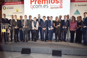 Foto de familia de los premiados en las diferentes categorías