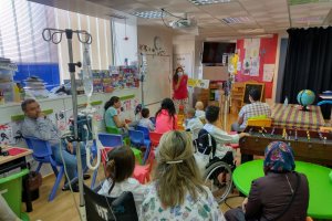 Pediatría le ha dado la bienvenida a la Navidad con diversas actuaciones.