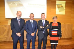 Responsables de Cajamar y Tecnova en la presentación del informe