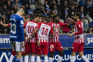 El Almería viene de ganar en Oviedo.