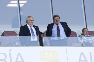 Alfonso García tiene la risilla de ver un buen Almería.