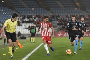 Juan Carlos Real, en una acción del Almería-Lugo.