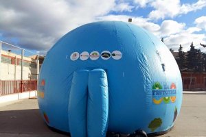 Espacio itinerante de la Asociación 5 al día.