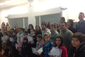 Entrega de diplomas a los alumnos del primer trimestre.