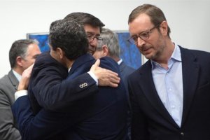 Juan Manuel Moreno y Juan Marín.