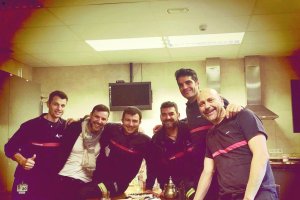 En el Parque de Bomberos organizan comidas temáticas en estas fiestas si están de servicio.