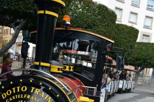El Tren de la Navidad vuelve a recorrer las calles a partir del miércoles.