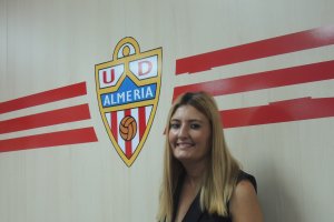 Lorena García en el club del Almería.