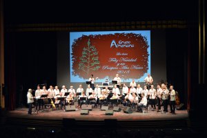 Grupo almenara durante uno de sus conciertos de Navidad.