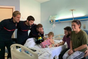 Visita de los bomberos a Torrecárdenas.