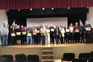 Foto de familia con las autoridades y los propietarios distinguidos.