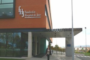 El menor fue trasladado al Hospital de Jove.