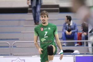 El capitán Almansa tiene sus prioridades.