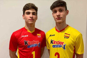 Los jugadores virgitanos luciendo los colores de España.