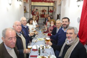 La junta directiva del Foro Almería Centro con su presidenta a la cabeza.