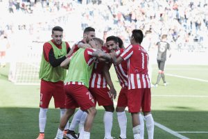 Celebración del triunfo ante el Bilbao Athletic en 2016.