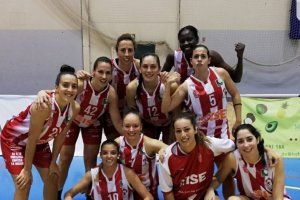 Las jugadoras almerienses lo intentaron.