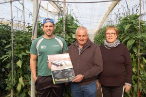 Francisco Martín, con su hijo Francisco y su mujer Avelina Ruiz.