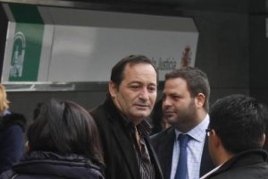 Trabalón y Tijeras, en la puerta de los juzgados de Almería.