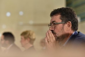 Rafael Esteban, portavoz del grupo muncipal de IU, durante un pleno