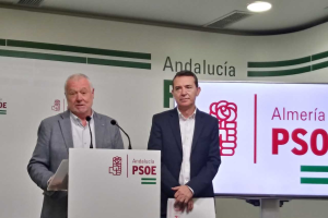 Juan Jiménez y Juan Carlos Pérez Navas, durante su comparecencia ante los medios