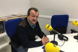 El alcalde pulpileño Juan Pedro García en los estudios de SER Levante.