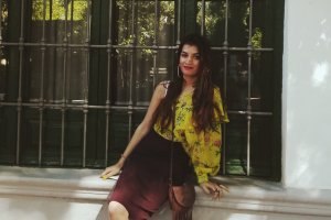 Noelia Cortés, en la Huerta de San Vicente, casa de verano de Federico García Lorca.