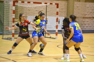 Una jugada del partido.