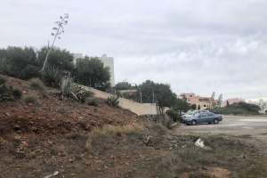 Zona en la que se instalará el kiosco de bebidas y helados, junto a esta casa.