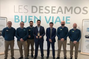 El equipo de Ejido Motor posa con el título .