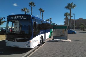 Inauguración de la nueva parada de autobús.