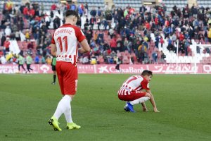 Los jugadores del Almería lo intentaron ante un gran rival.